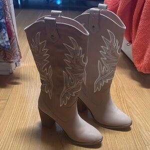 MIA Tan Heeled Boots Classic Western Style